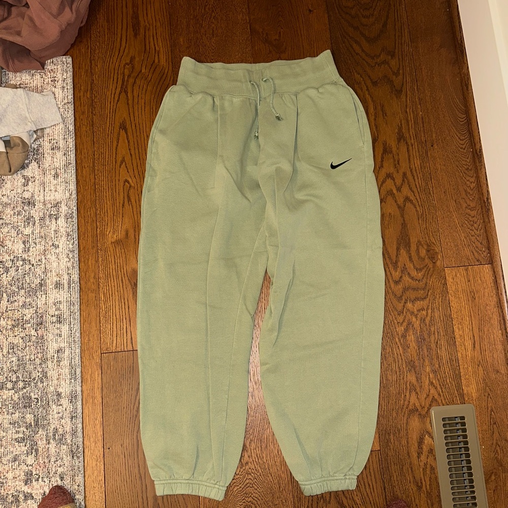 Nike Women’s Olive Joggers